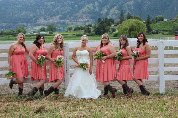 Bridesmaids in Cowboy Boots – Henkaa
